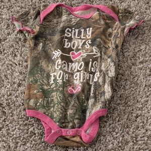 6/$35 Realtree Camo and Pink Kids Bodysuit